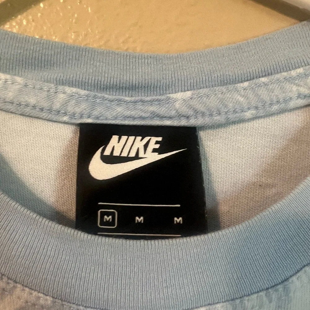 Nike Sportswear Tee